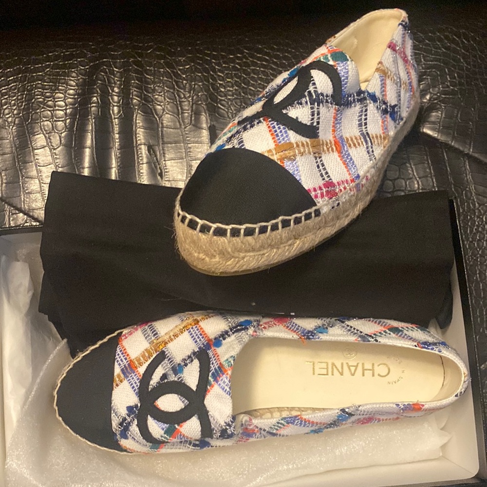 AUTHENTIC CHANEL ESPADRILLES SIZE 40